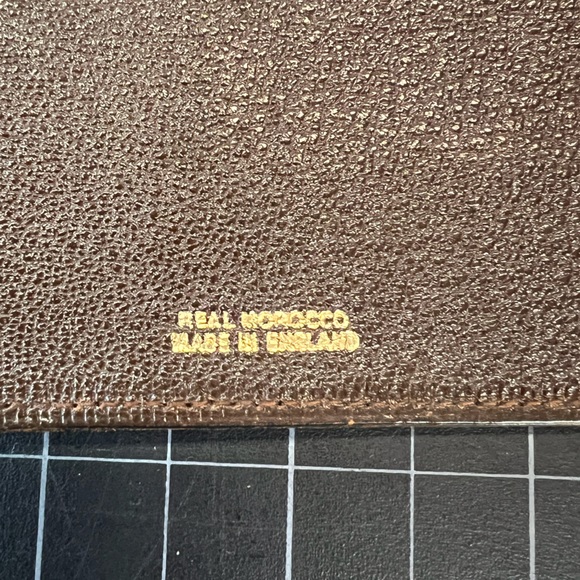 GUC Morocco leather travel wallet - Picture 4 of 9